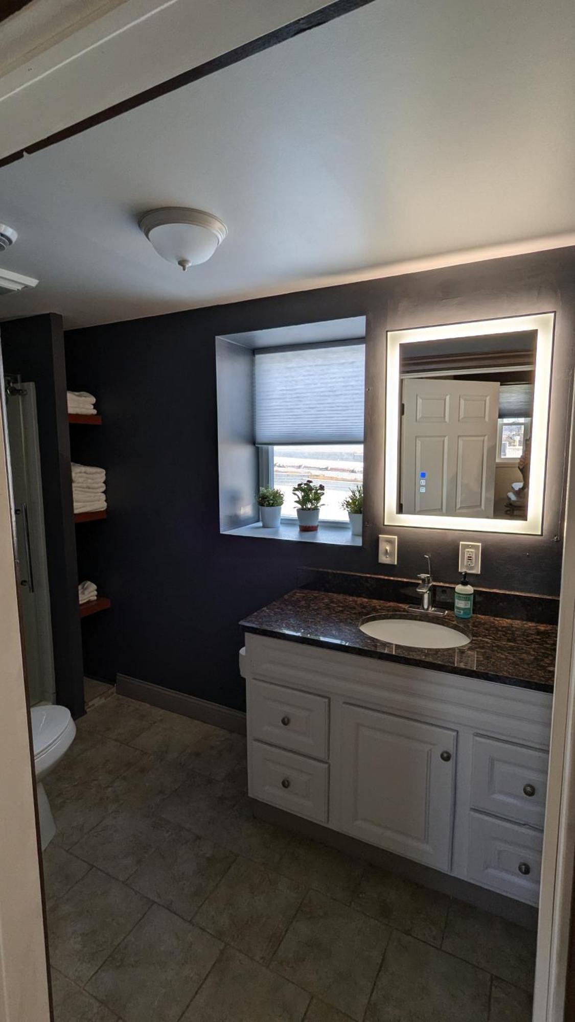 Koreana In Decorah Ngoại thất bức ảnh