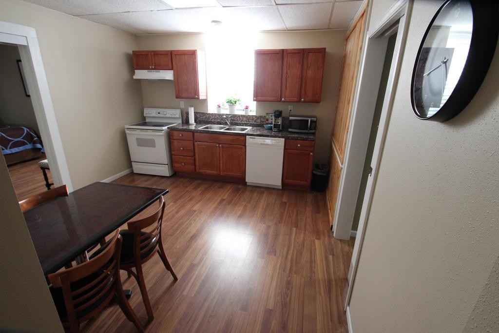 Koreana In Decorah Ngoại thất bức ảnh