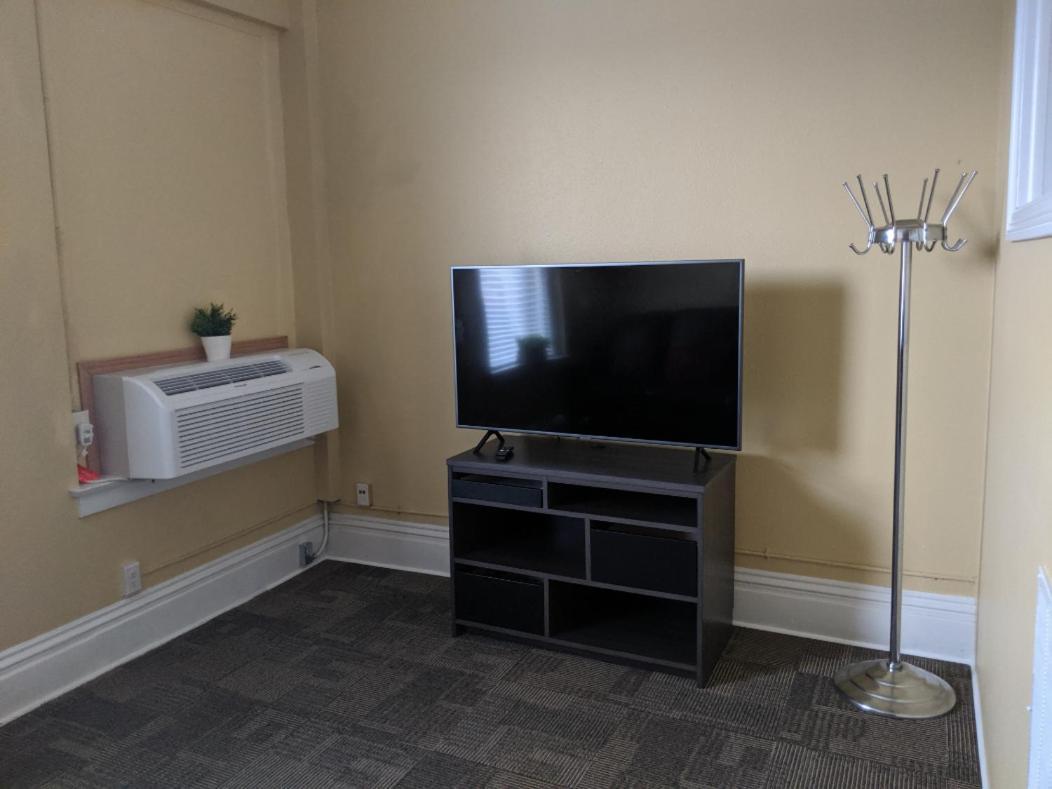 Koreana In Decorah Ngoại thất bức ảnh